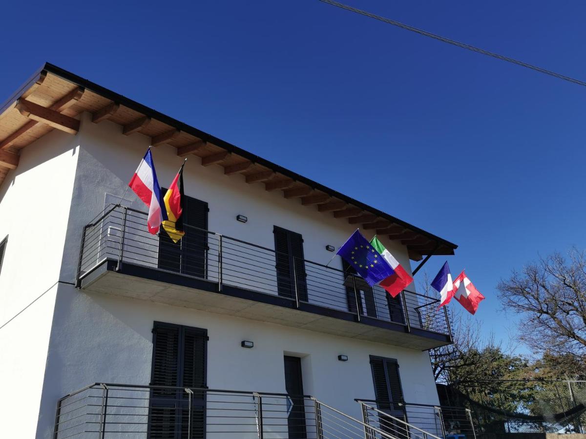 Casa Charlie Apartment Arcisate Bagian luar foto