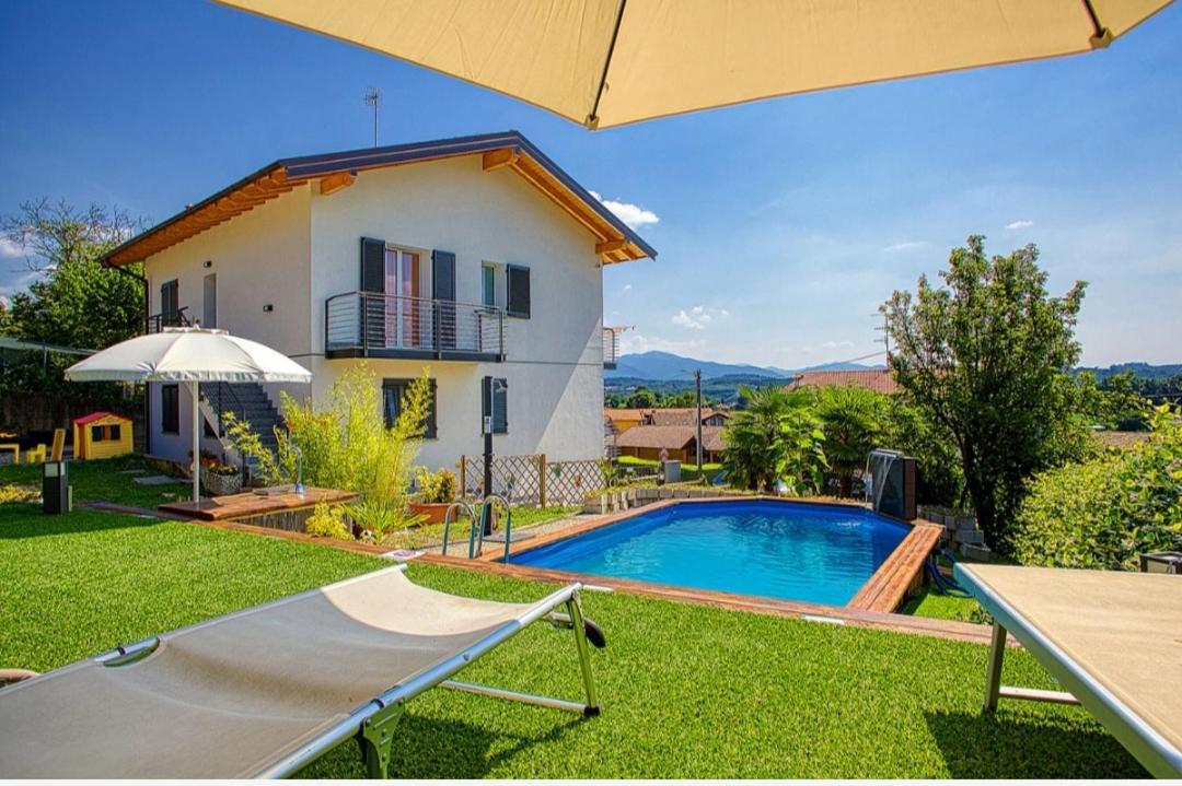 Casa Charlie Apartment Arcisate Bagian luar foto