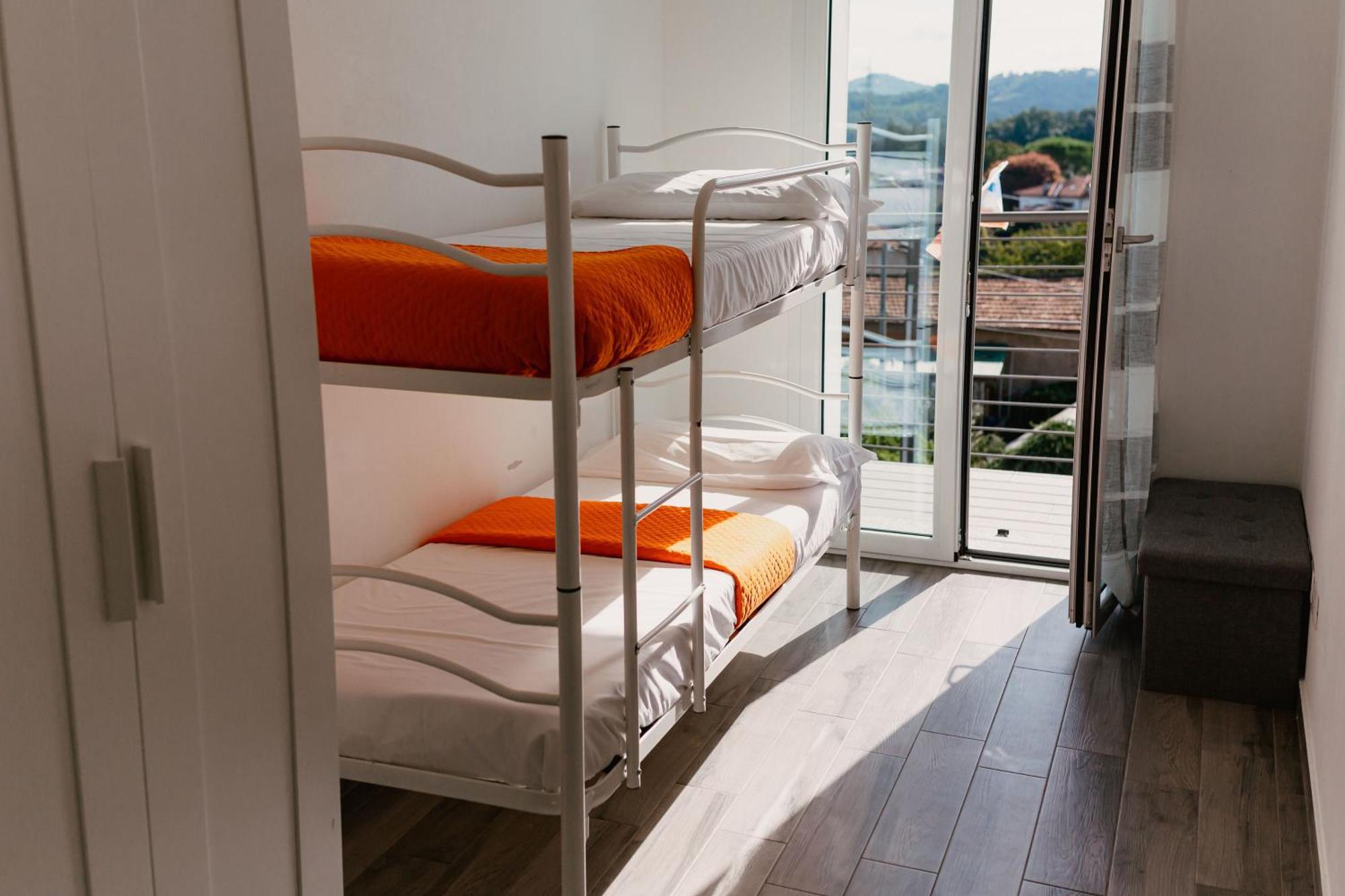 Casa Charlie Apartment Arcisate Bagian luar foto