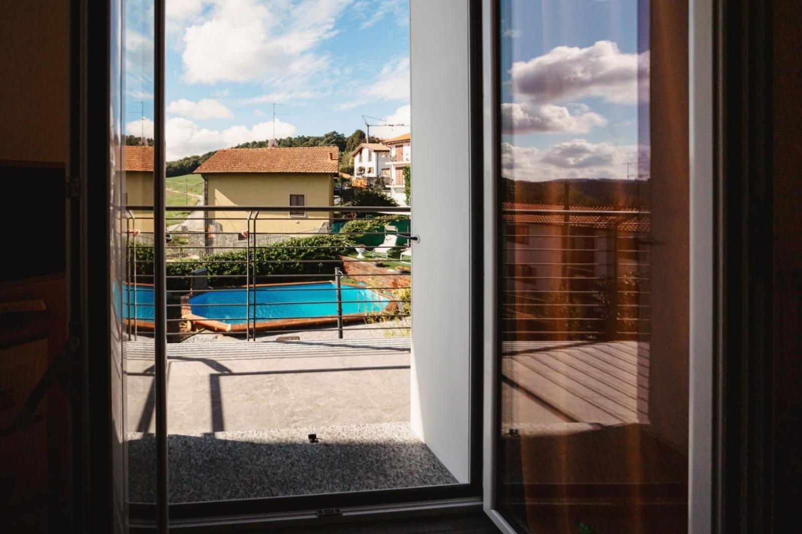 Casa Charlie Apartment Arcisate Bagian luar foto